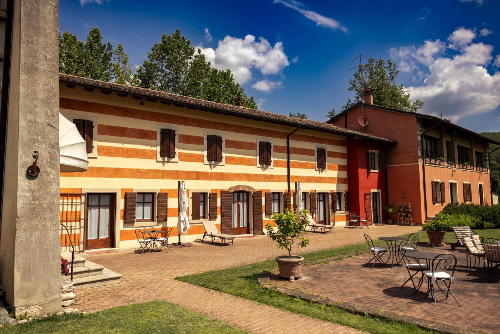 Musella Winery & Relais Guest House San Martino Buon Albergo Bagian luar foto
